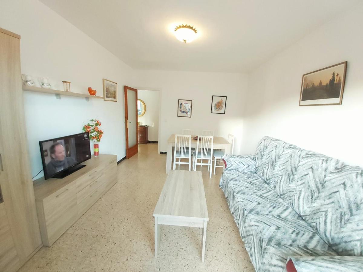 Diana Apartamento Con Terraza Muy Cerca Del Mar Pineda de Mar Luaran gambar